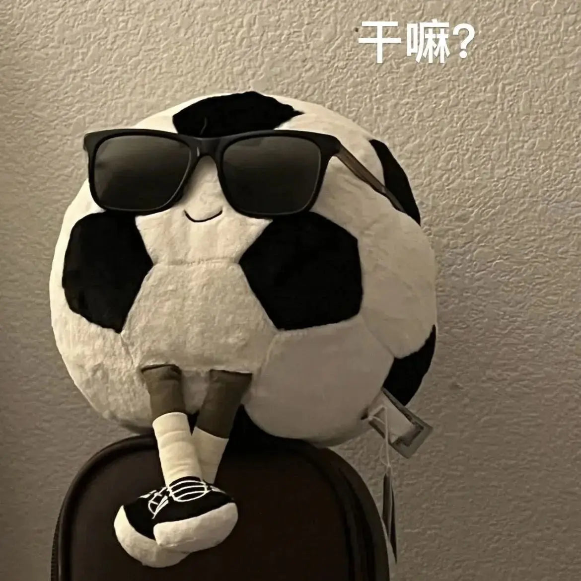 Football doll, fun and cute basketball comfort doll, creative plush toy, stress-relieving toy